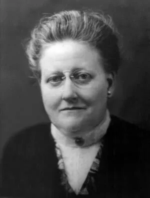 Amy Lowell (1874-1925)- Famous Lesbian Poet List: Most Influential LGBTQ+ Poets Through History