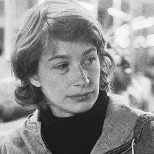 Mary Oliver (1935-2019)- Famous Lesbian Poet List: Most Influential LGBTQ+ Poets Through History
