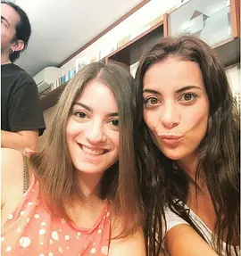 Notas aparte Spanish lesbian web series scene