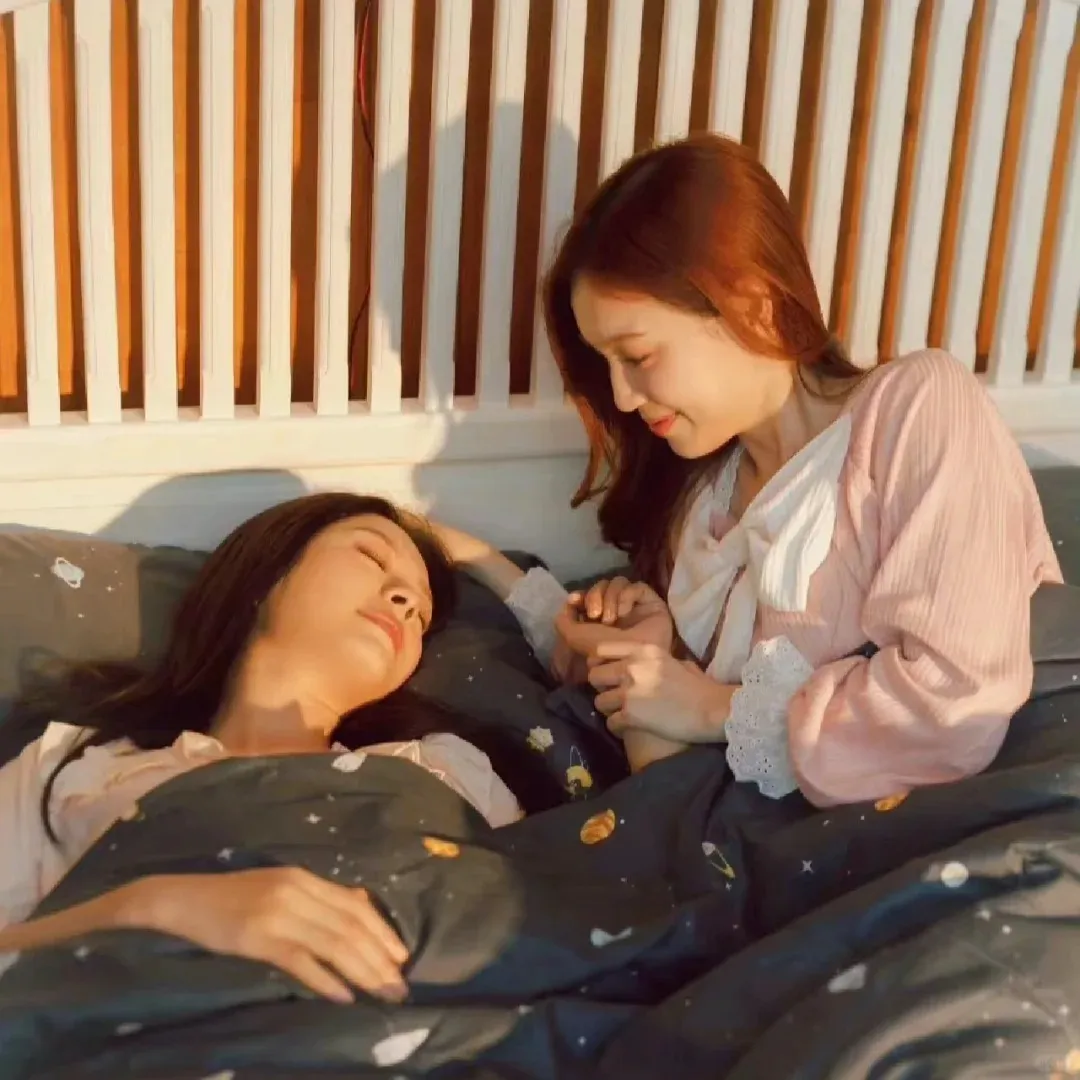 23.5 – Thai High School GL Drama Review & Ratings MilkLove's First Leading Role (2)