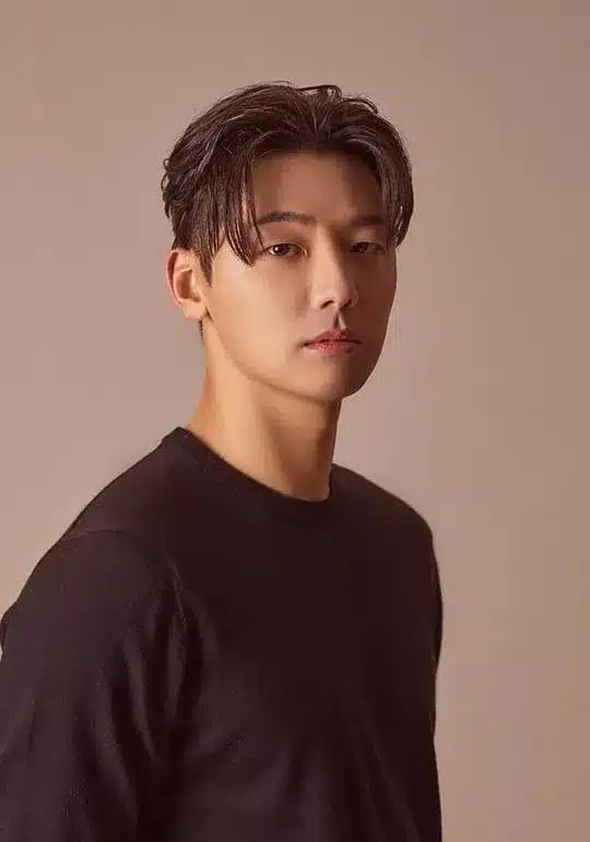 Min-Hyuk Kang
