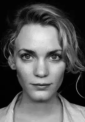 Liv Mjönes