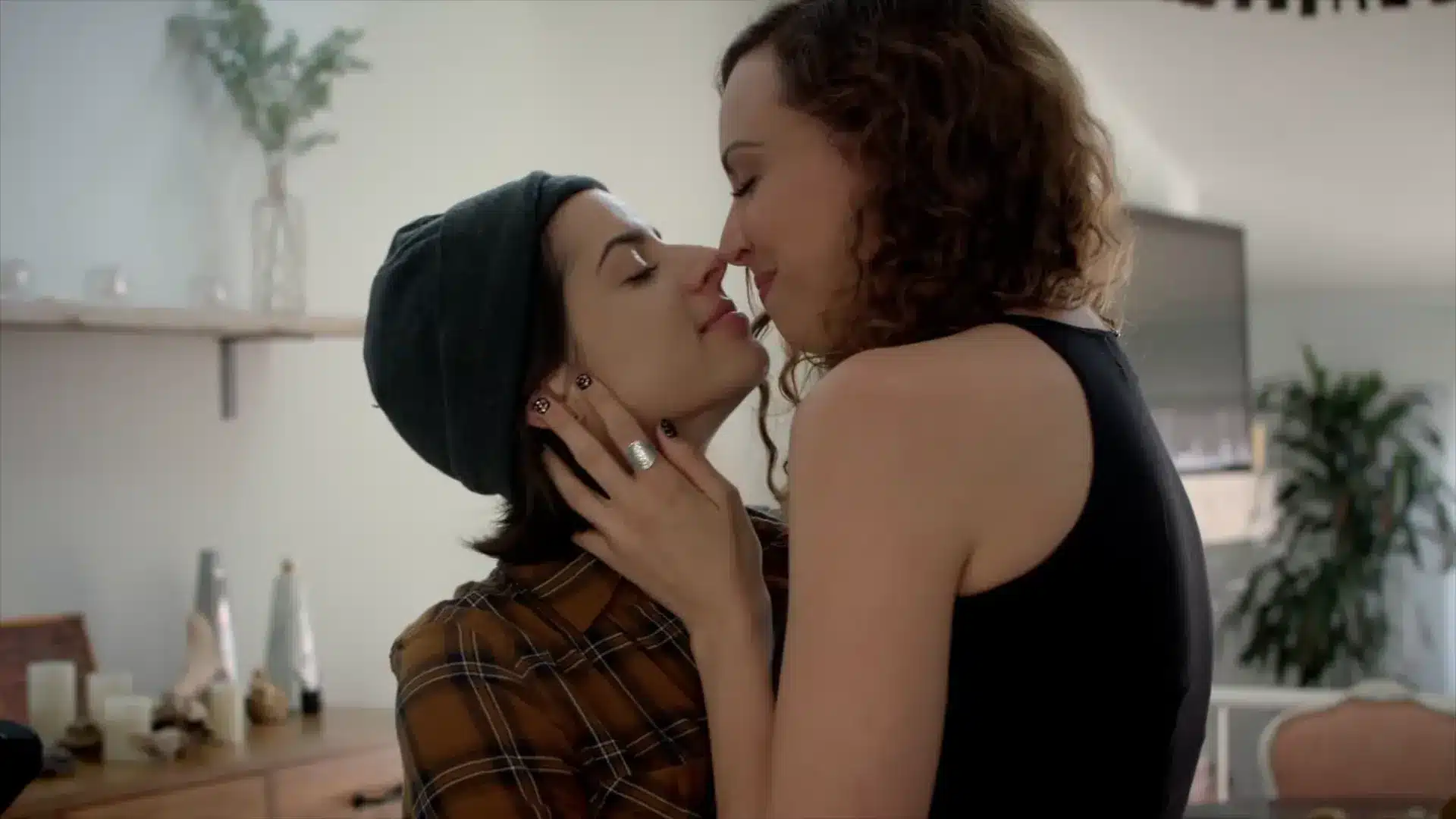 Dinner for 4 _ Lesflicks Short Film _ Queer Drama, Comedy _ LGBTQIA+ _ We Are Pride 2-16 screenshot