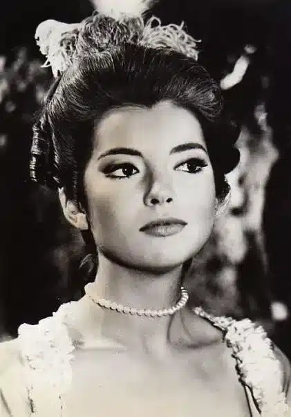 Jacqueline Sassard