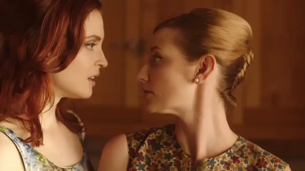 Snapshots - Trailer 1-33 screenshot