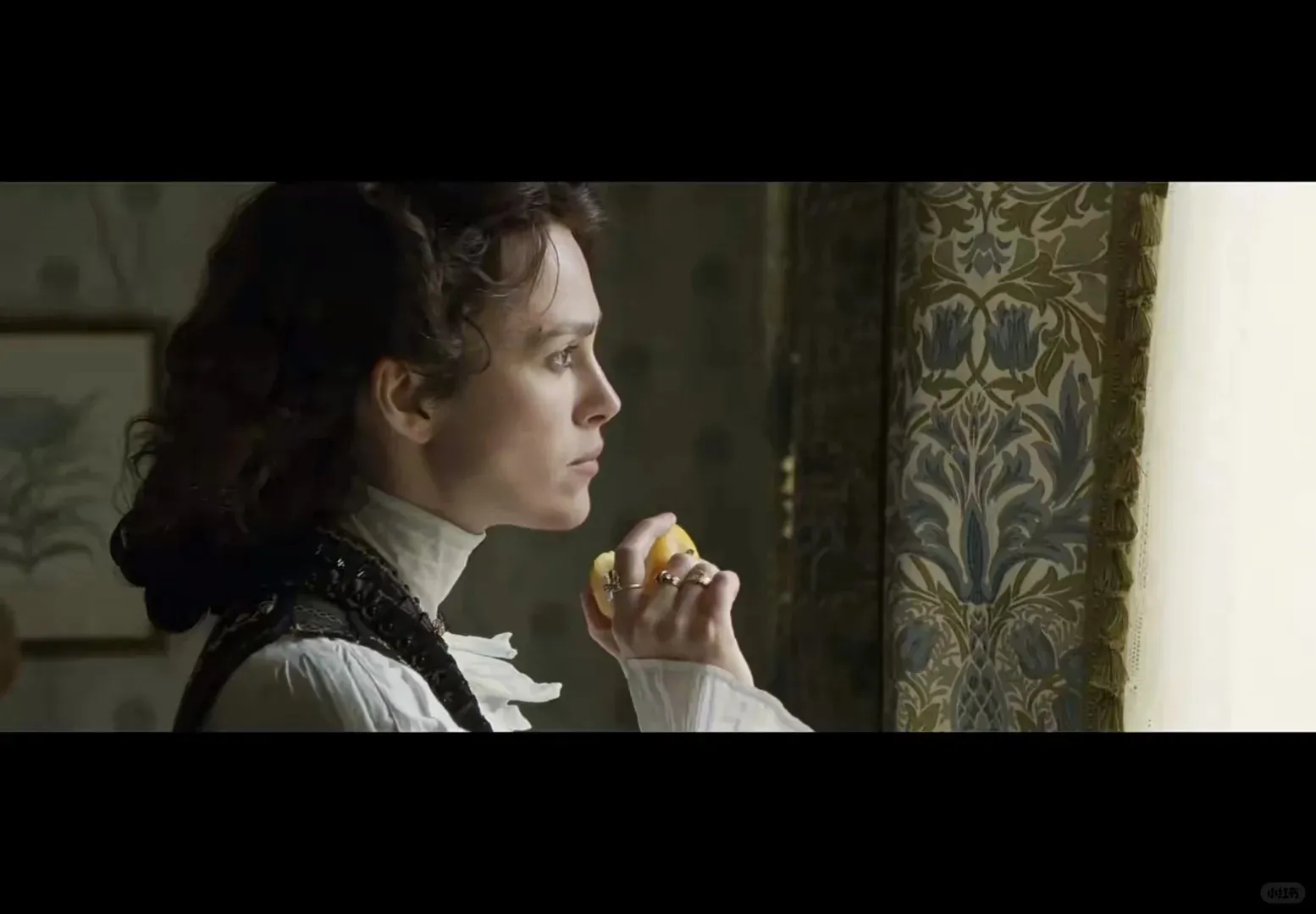 Colette (2018) – Lesbian Biopic of Literary Rebellion and Desire in Belle Époque Paris 10