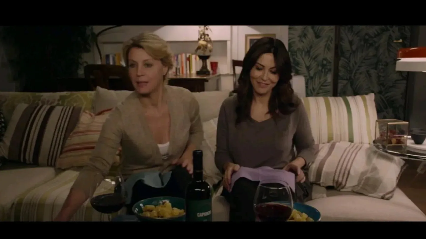 Me, Myself & Her (2015) – Italian Lesbian Film About Love, Denial, and Second Chances