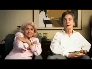 Edie & Thea: A Very Long Engagement (2009, USA)