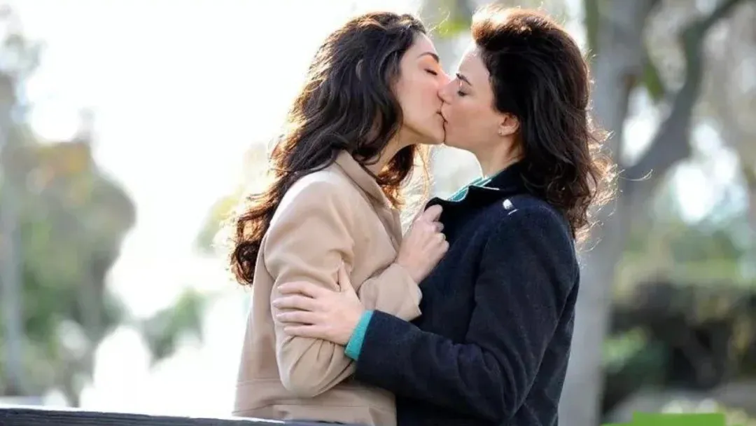 Elena Undone (2010) – American Lesbian Romance Film Review 6