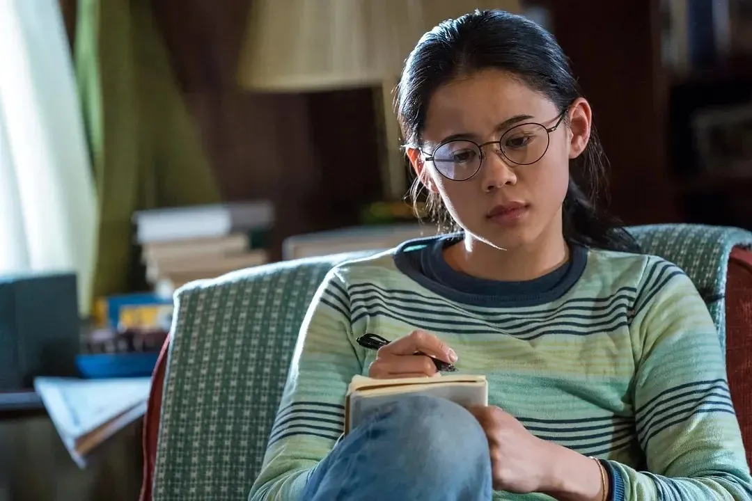 The Half of It (2020) Review A Quiet Queer Film About Love Beyond Romance 3